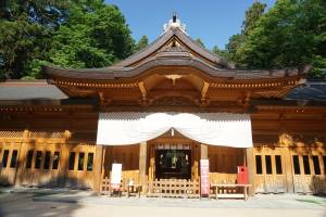 穂高神社本殿