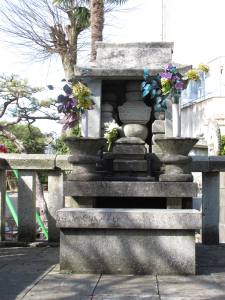 柴田勝家とお市の方の墓