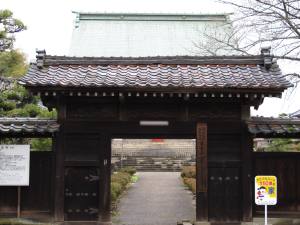 越前赤瓦の万法寺