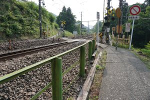 猿橋から駒橋への道