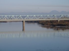 利根川橋：埼玉-茨城県境