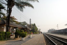 ノーンプラドク（ジャンクション）駅